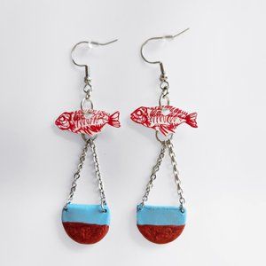 Goth style bloody ocean with fishbone / dead fish skeleton red & blue earrings